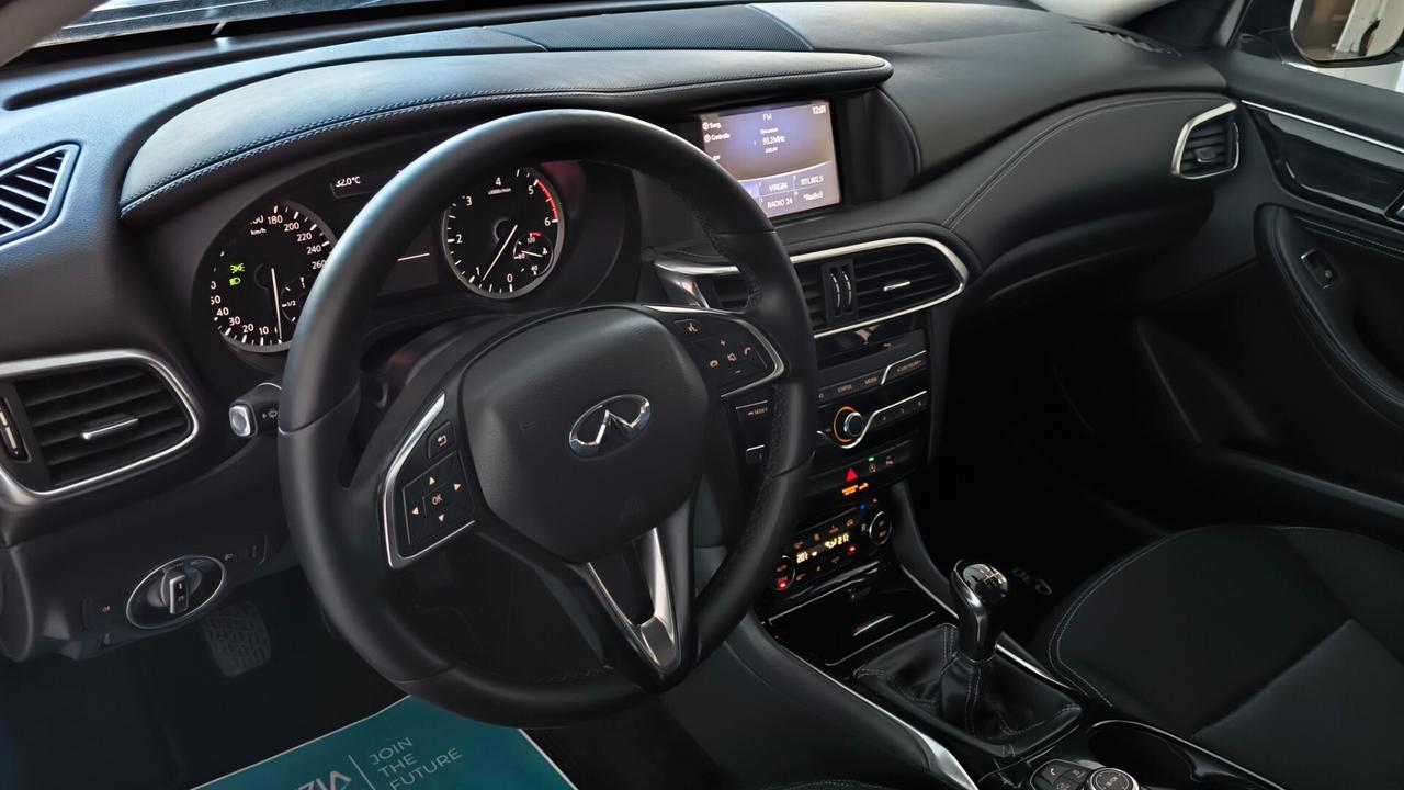 Infiniti Q30 1.5 diesel Business Executive