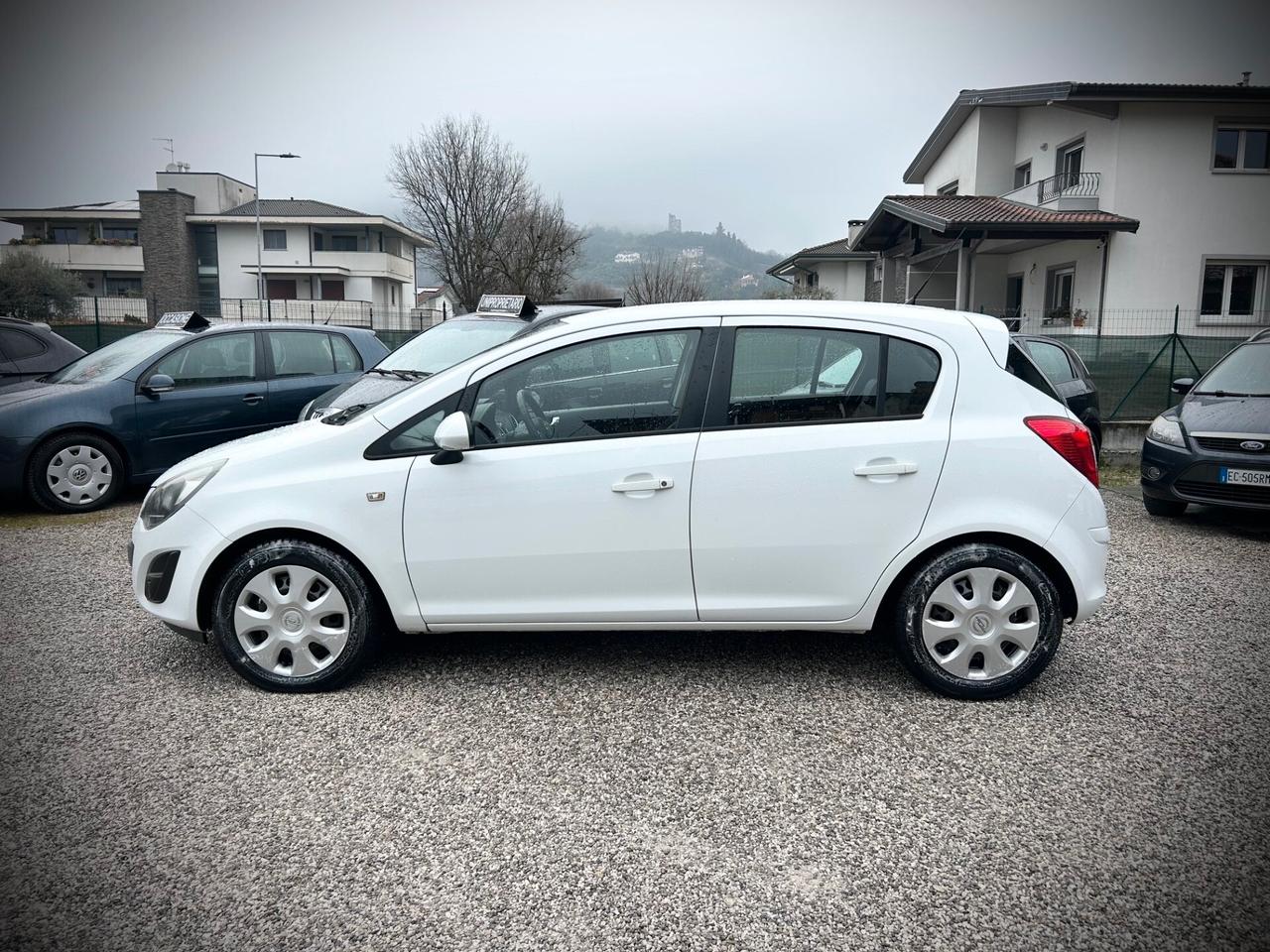 Opel Corsa 1.2 5 p UNIPROPRIETARIO-NEOPATENTATI
