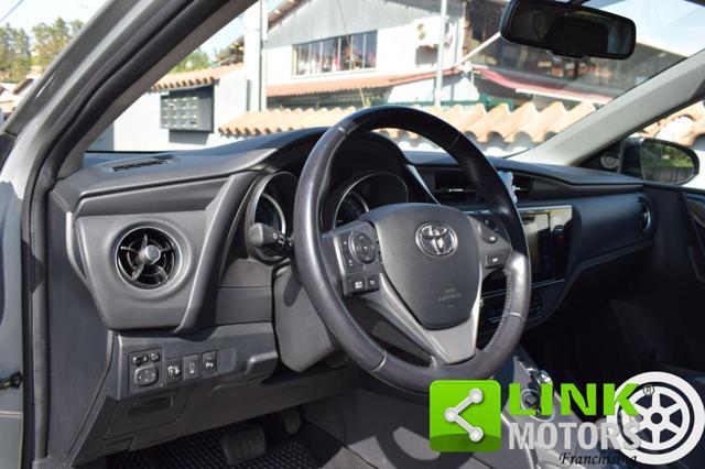TOYOTA Auris 1.8 Hybrid Lounge