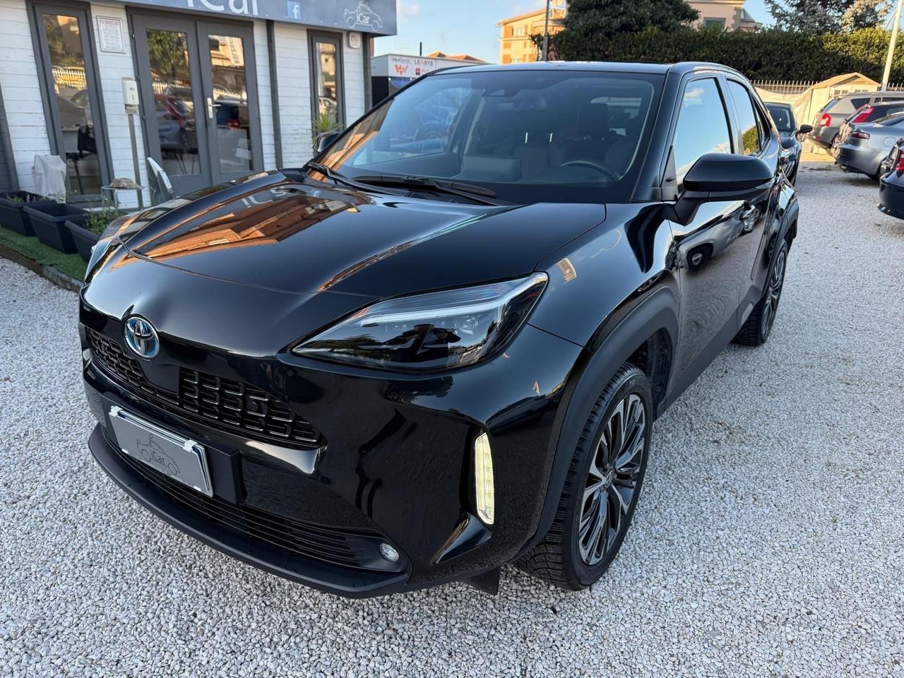 Toyota Yaris Cross 1.5 Hybrid 5p. E-CVT AWD-i Lounge