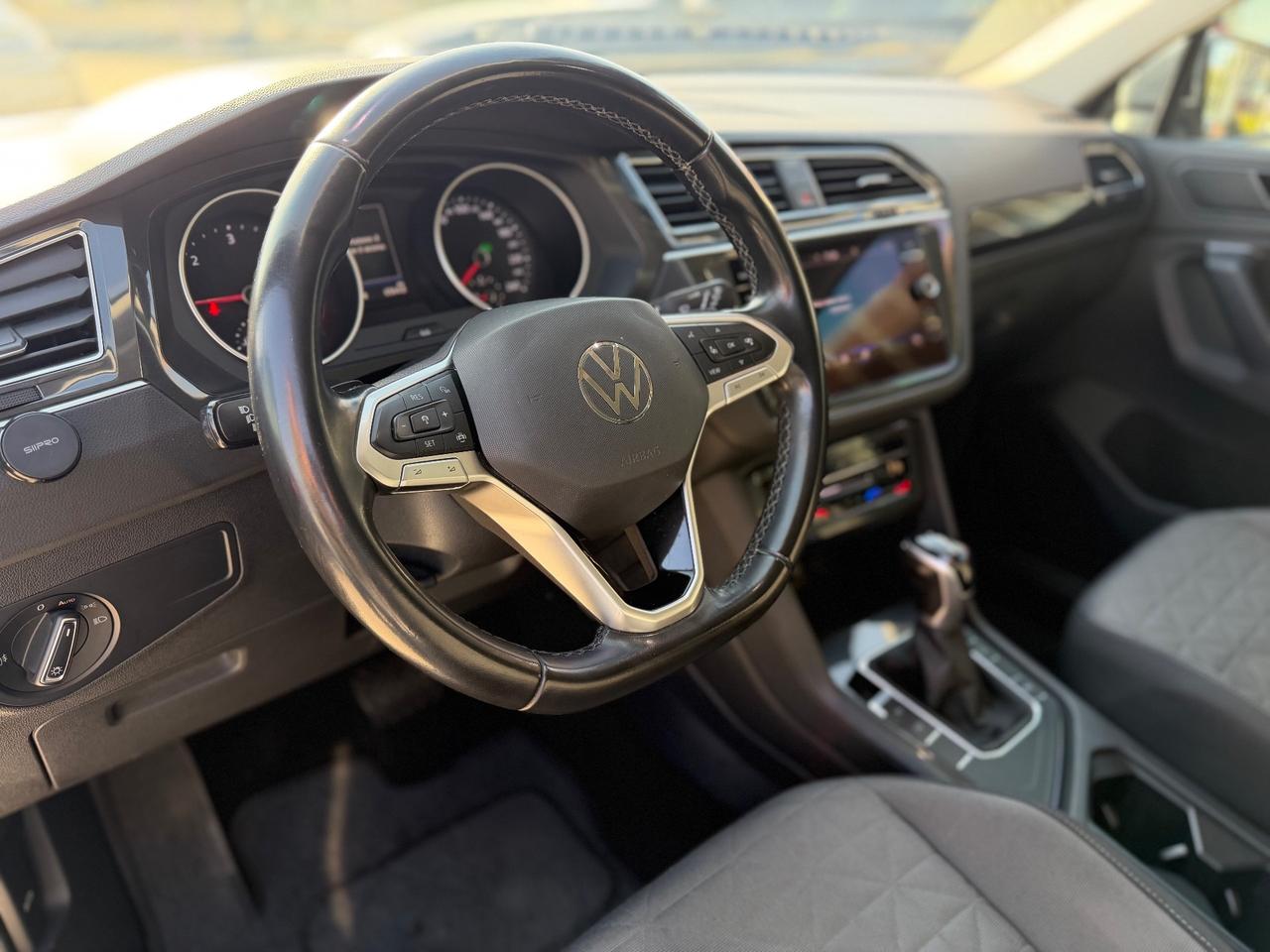 Volkswagen Tiguan 2.0 TDI 150 CV SCR DSG R-Line