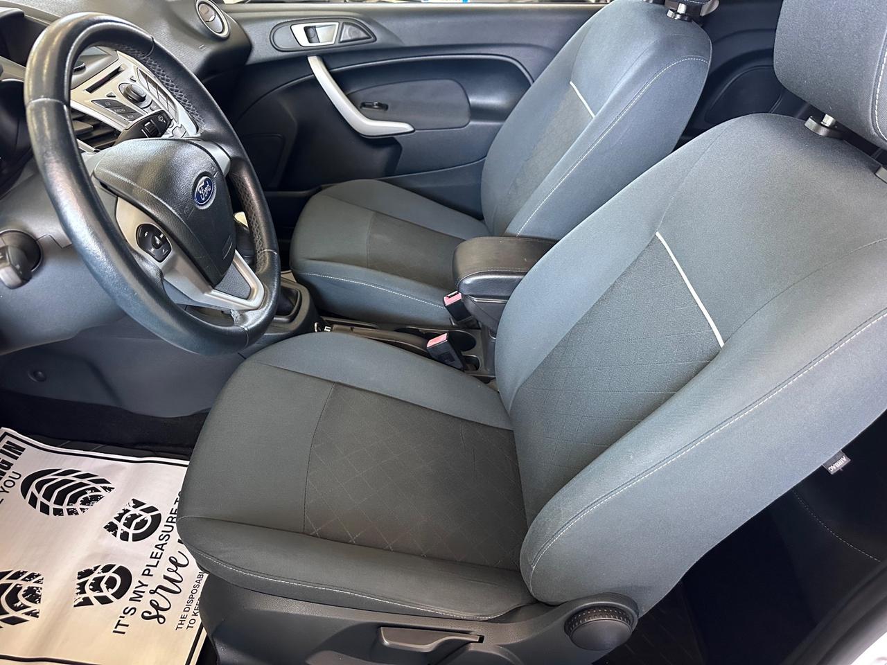 Ford Fiesta 1.4 Benzina - GPL Titanium Ok Neopatentati