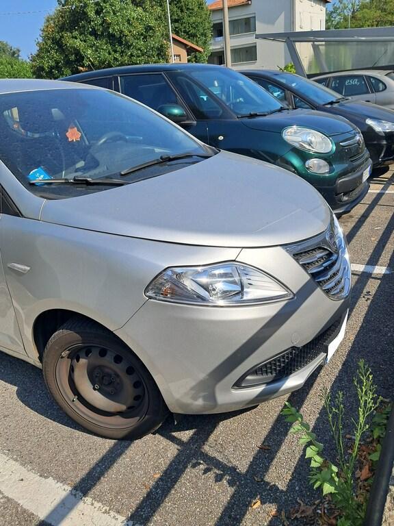 Lancia Ypsilon 5 Porte 1.2 Silver