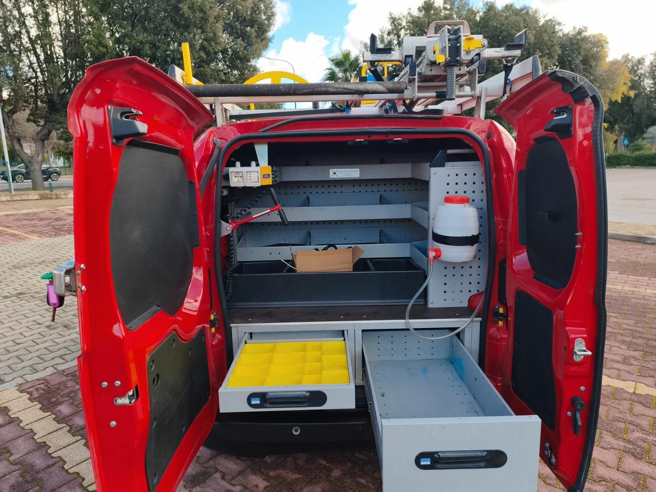 Fiat fiorino 1.3 Multijet 95cv ( allestimento officina) 12 mesi di garanzia