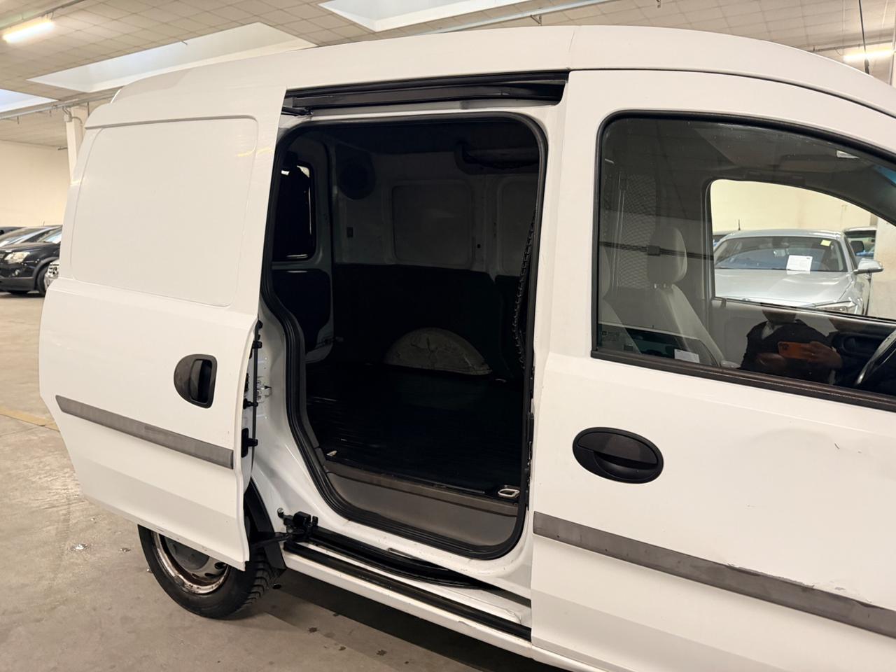 Opel Combo 1.7 DI 4p. Van Vetrato