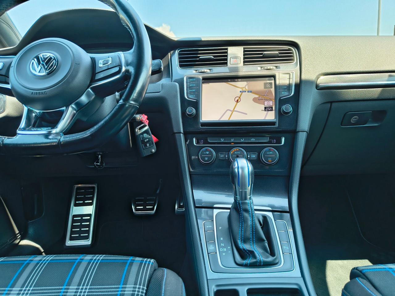 VW Golf GTE 1.4 TSI DSG Plug-In-Hybrid