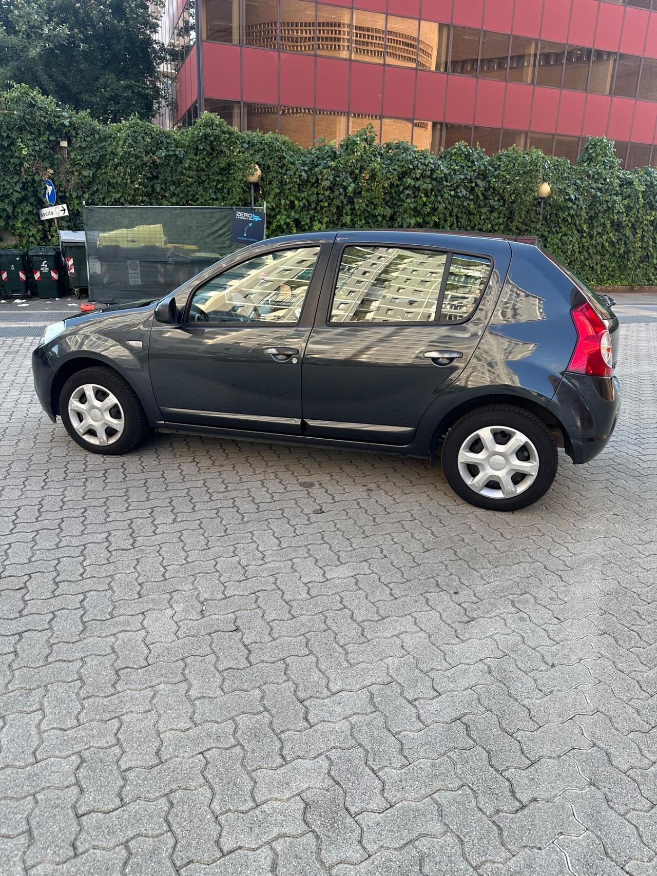 Dacia Sandero 1.4 8V GPL Lauréate