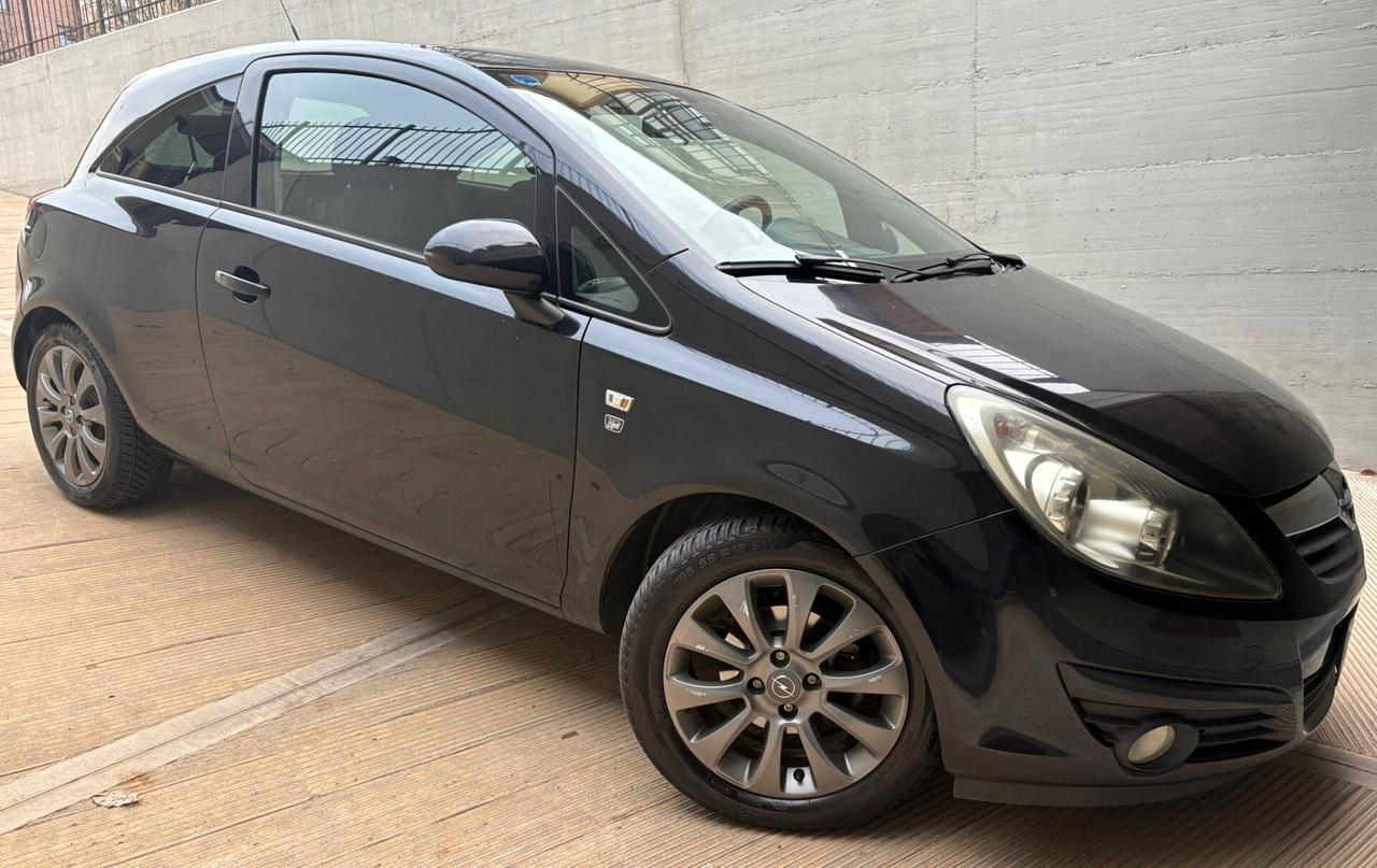 Opel Corsa 1.2 3 porte Club