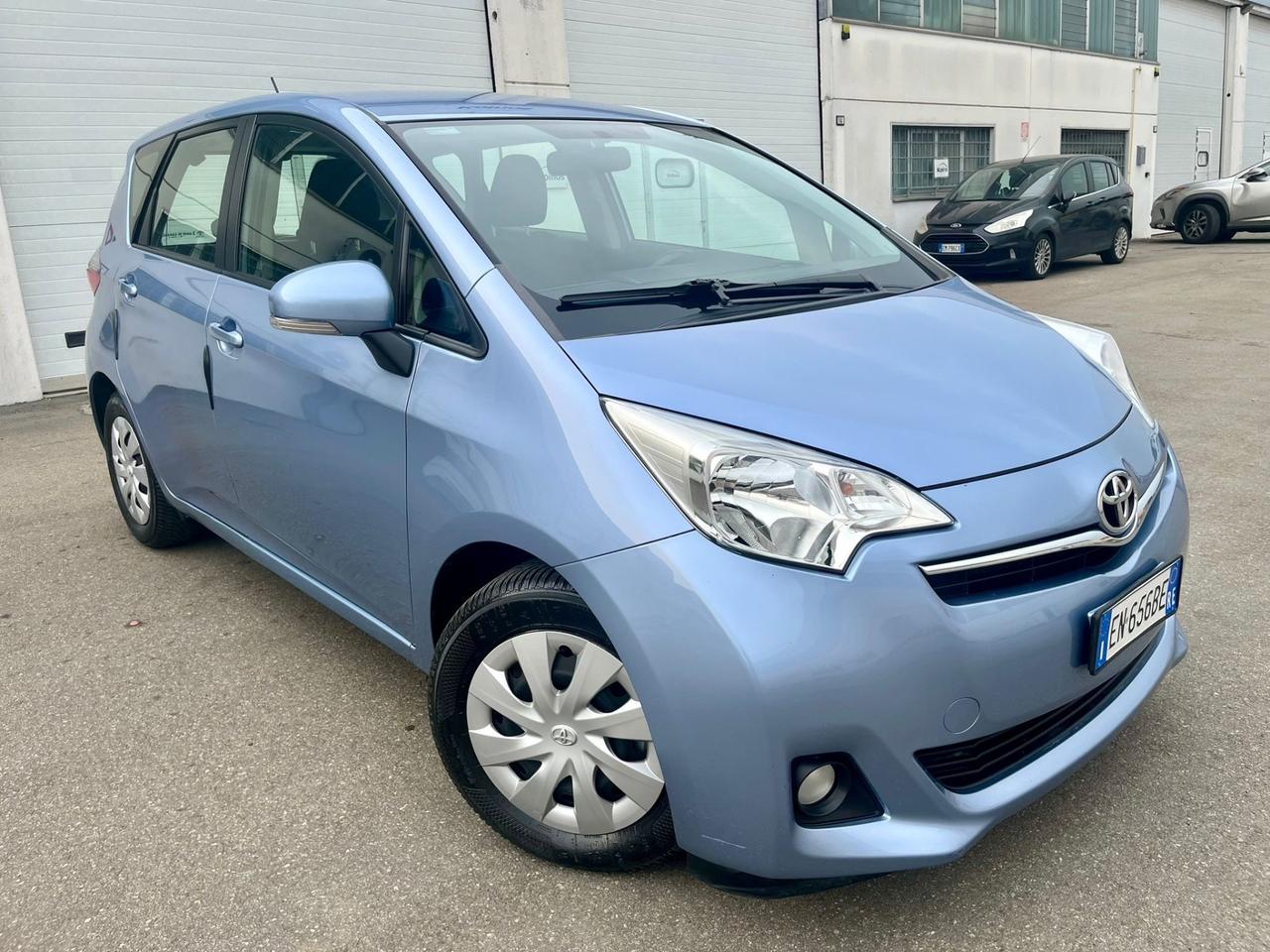 Toyota Verso-S 1.4D 2012 96.000km cambio automatico