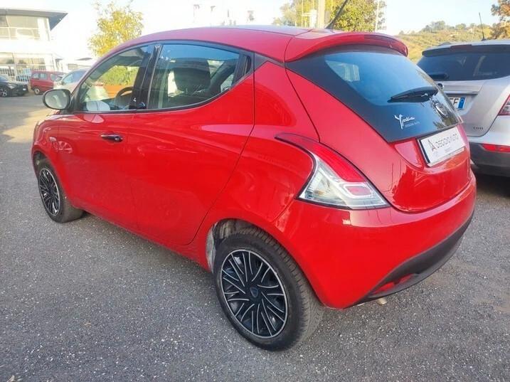 Lancia Ypsilon 1.2 69 CV 5 porte GPL Ecochic Elefantino Blu