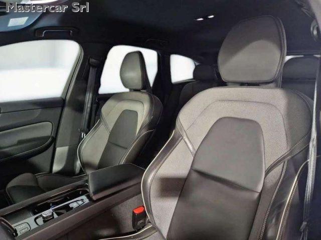 VOLVO XC60 B4 197cv AUTOMATICO R-DESIGN N1 - GJ053YH