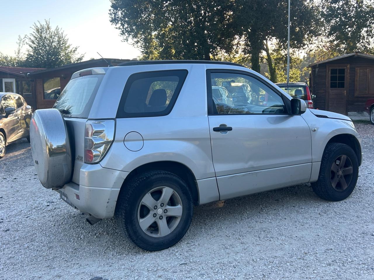 Suzuki Grand Vitara 1.9 DDiS 3 porte