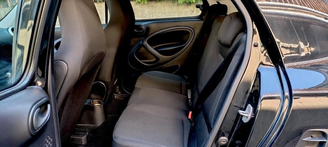 Smart ForFour 70 1.0 Youngster
