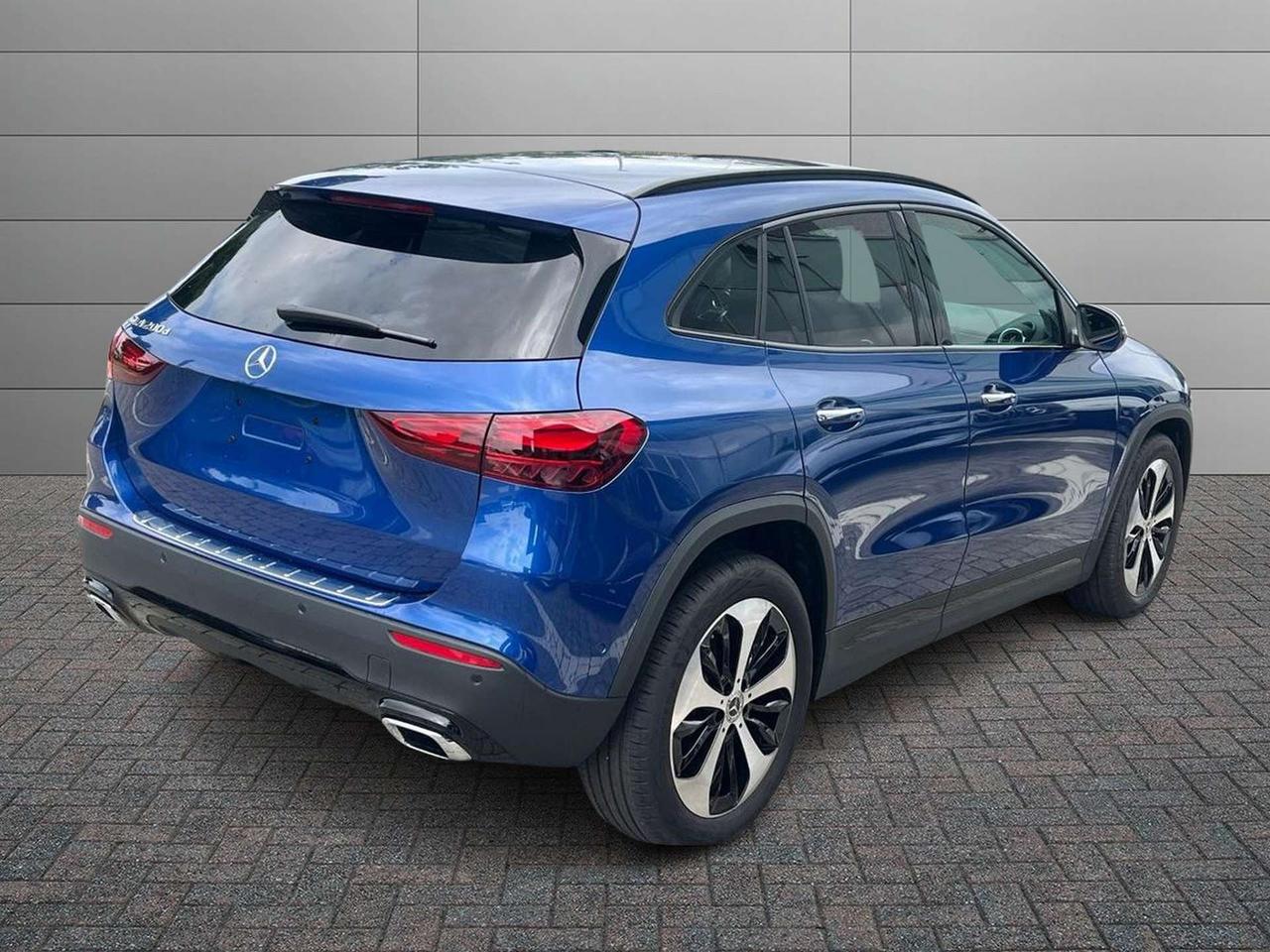 Mercedes-Benz GLA 200 d automatic