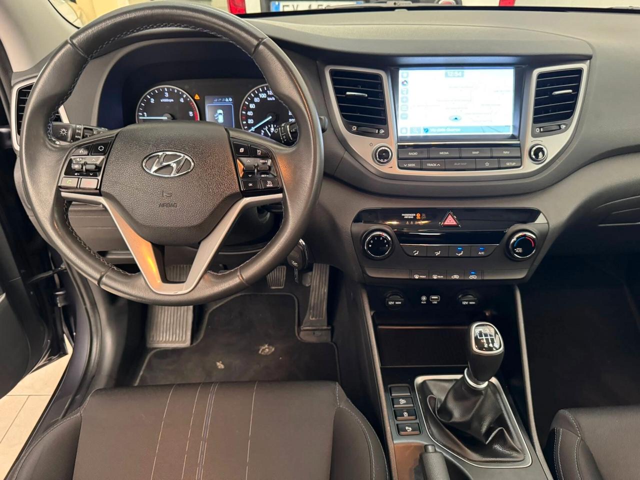 HYUNDAI TUCSON 1.7 CRDI 115 CV. X-POSSIBLE NAVI+RETROCAMERA