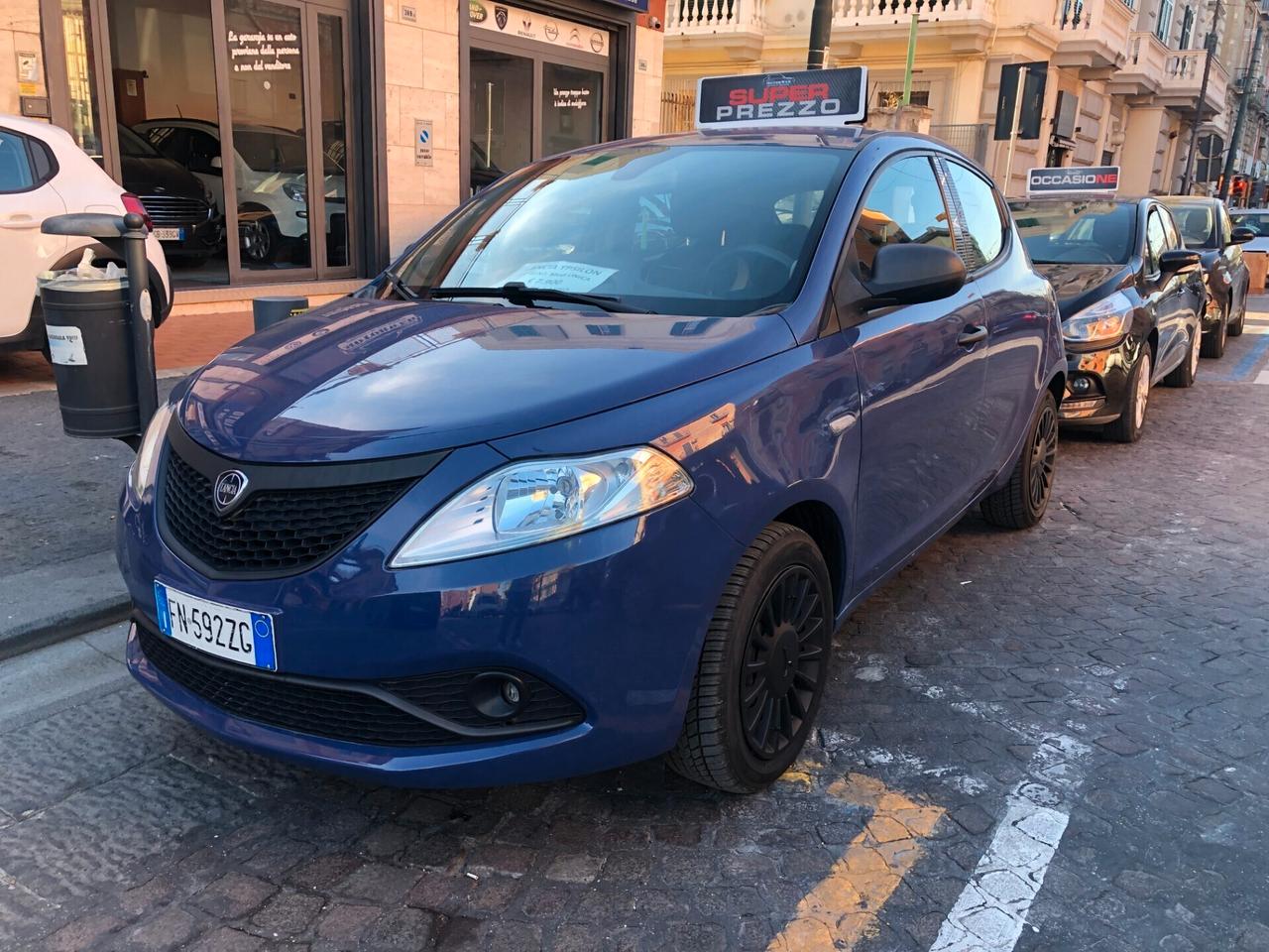 Lancia Ypsilon 1.2 69 CV 5 porte Unyca