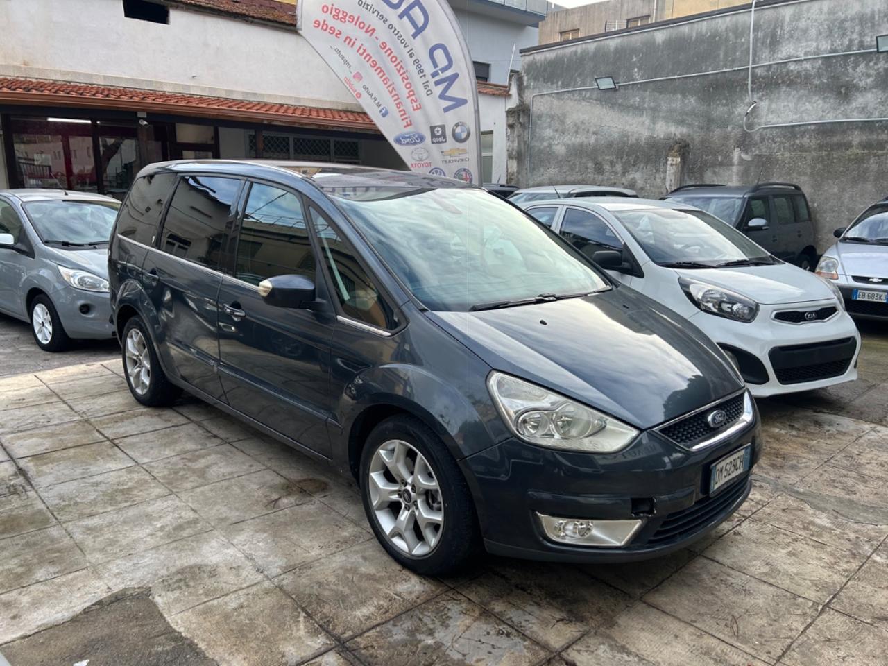Ford Galaxy 2.0 TDCi 140 CV Ghia DPF