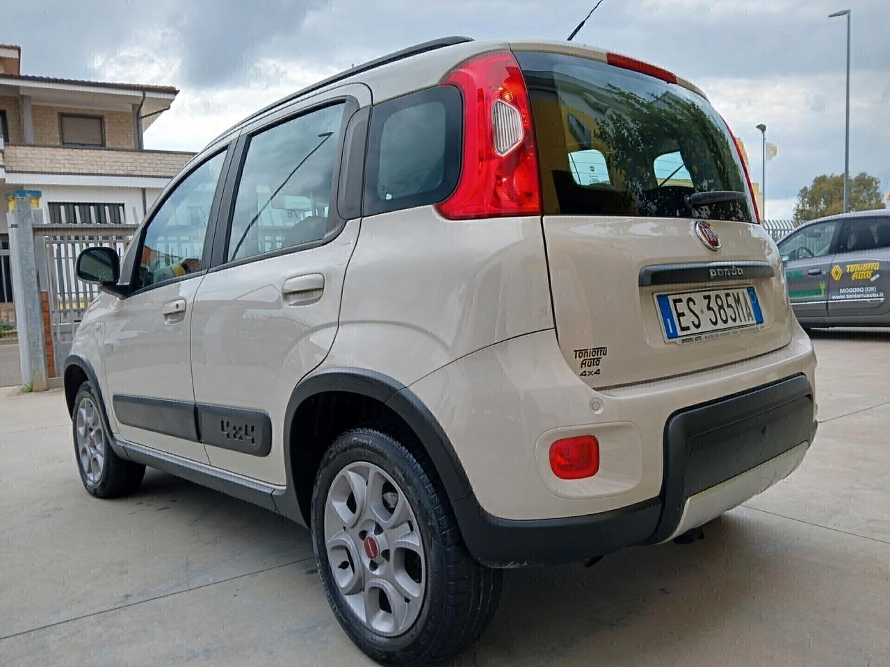 FIAT Panda 4x4 1.300 MultiJet 75cv Gancio Traino