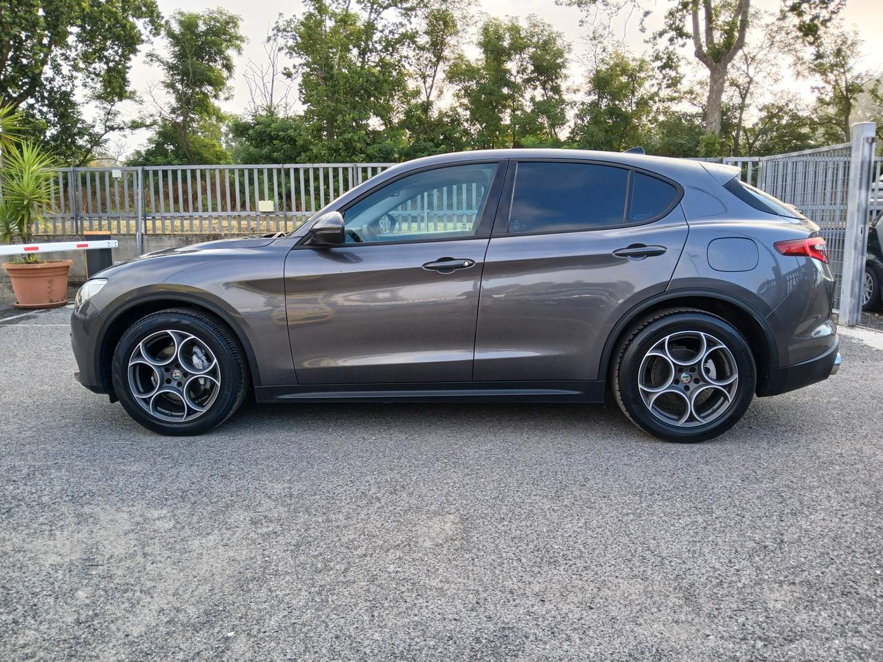 Alfa Romeo Stelvio 2.2 180CV AT8 RWD Super