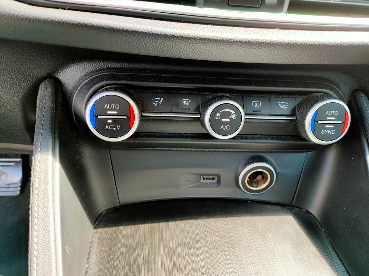 Alfa Romeo Stelvio 2.2 Turbodiesel AT8 Q4 Business