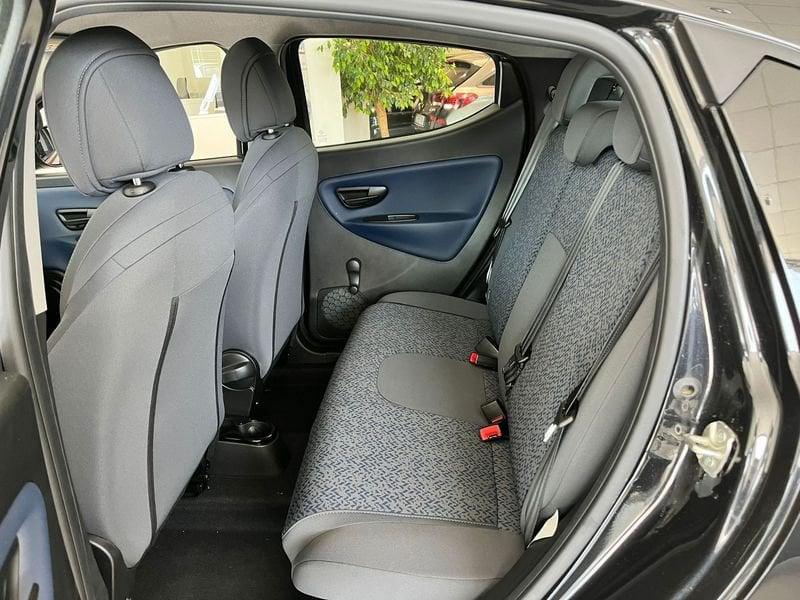 Lancia Ypsilon 1.0 FireFly 5 porte S&S Hybrid Oro