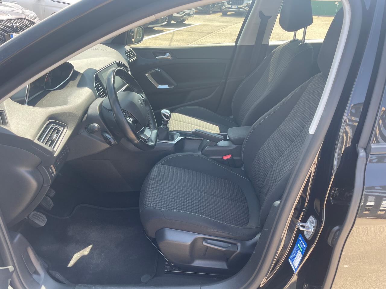 Peugeot 308 1.5 BlueHDi 130 S&S SW Active