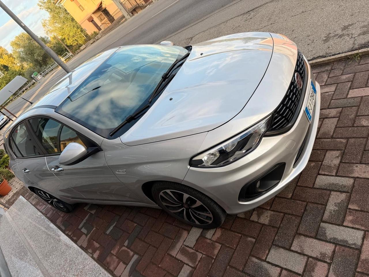 Fiat Tipo 1.4 5P. 95CV Lounge GPL