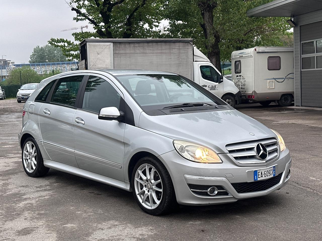 Mercedes-benz B 180 CDI Sport pari al Nuovo