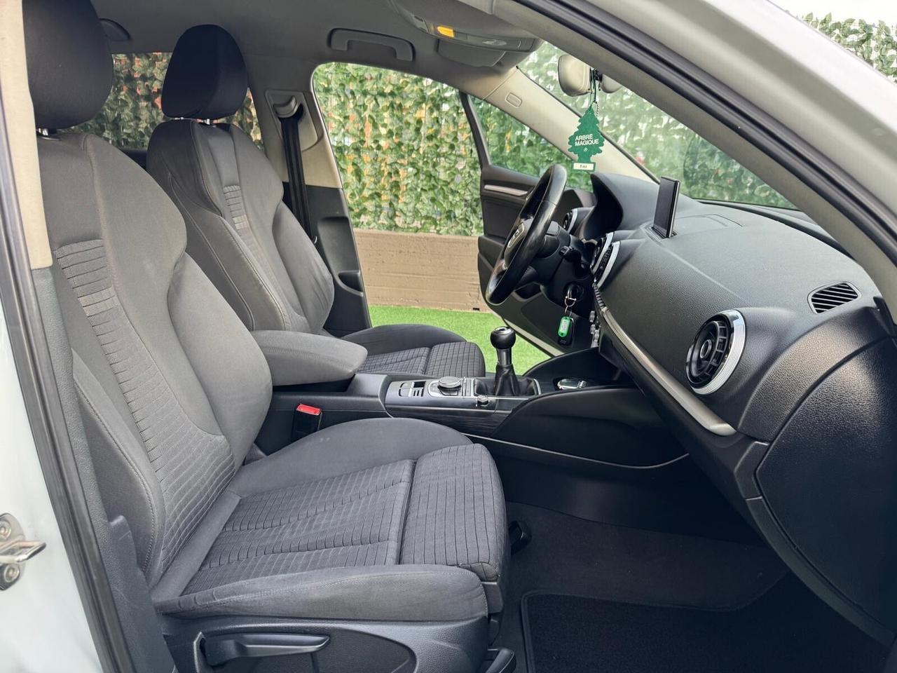 Audi A3 Sedan 1.6 TDI clean diesel S tronic
