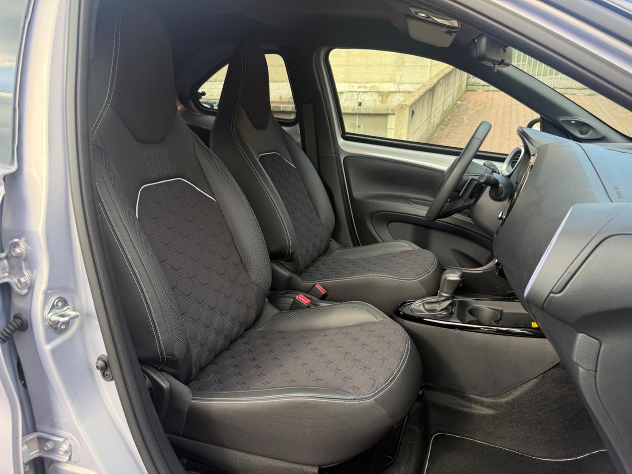 Toyota Aygo X 1.0 VVT-i 72 CV 5 porte JBL Special Edition S-CVT