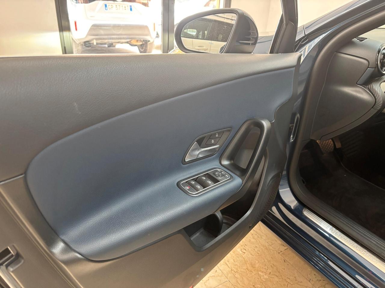 Mercedes-benz A 180d Automatic Business Extra