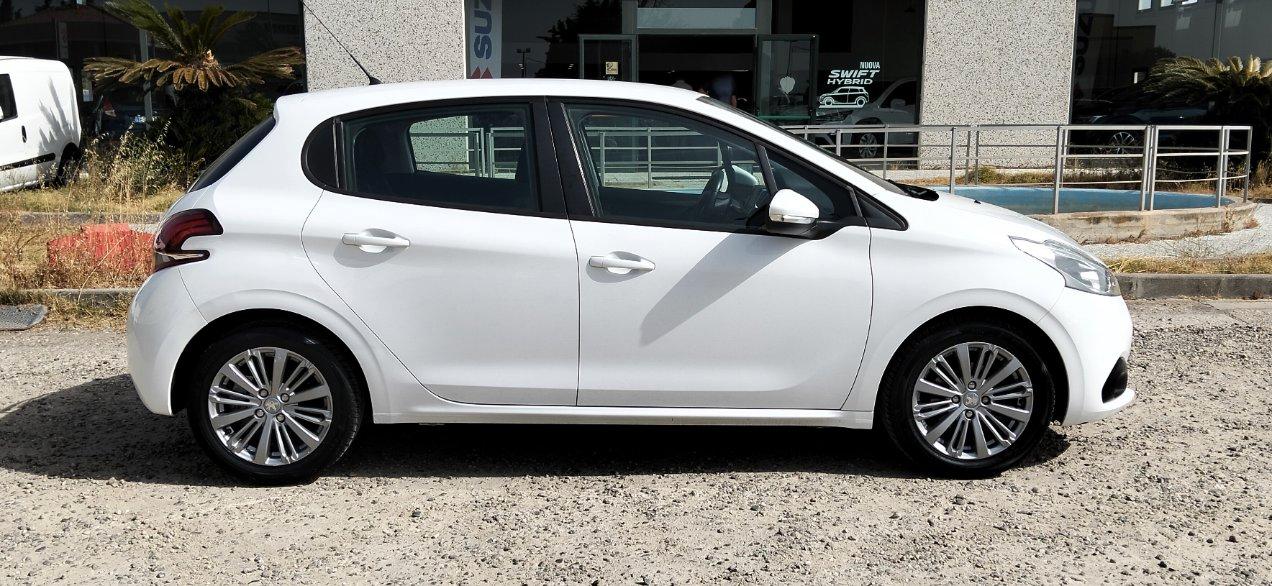 Peugeot 208 5 Porte 208 5p 1.6 bluehdi Active 75cv