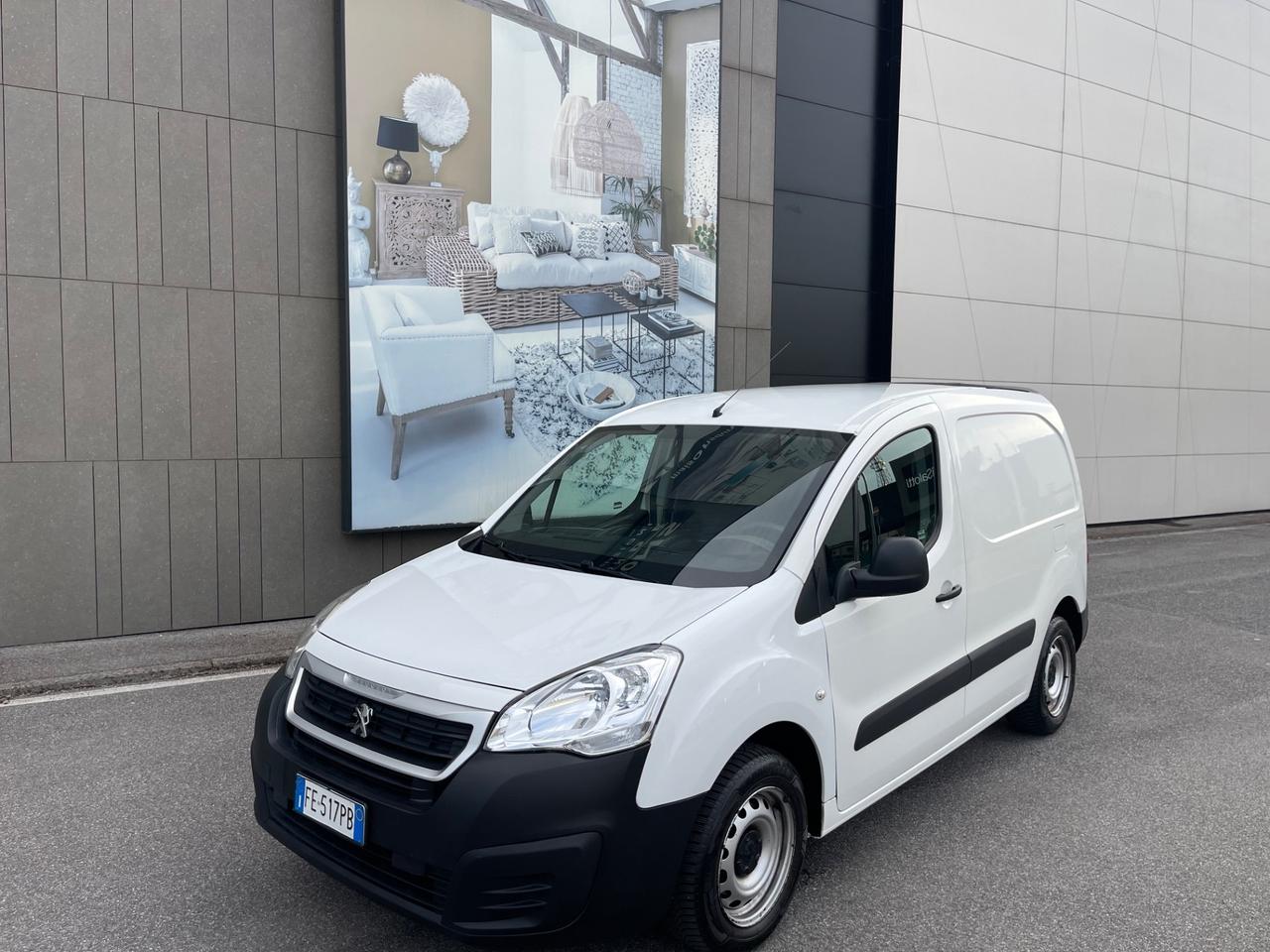 Peugeot Partner Tepee BlueHDi 75 Active
