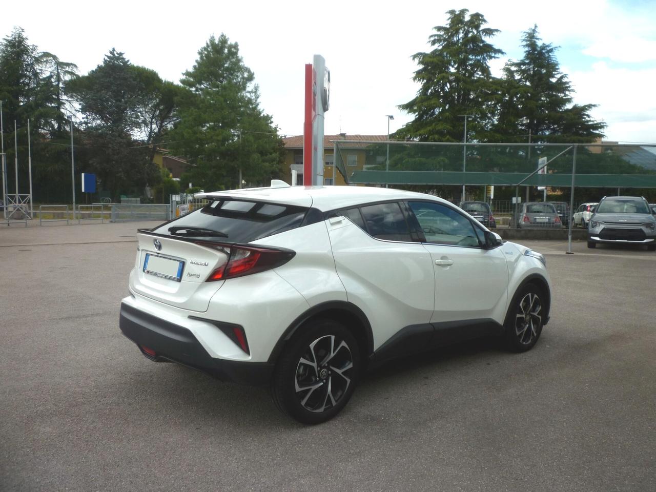 TOYOTA C-HR 1.8 Hybrid E-CVT 122 CV Trend BIANCO PERL. 2020