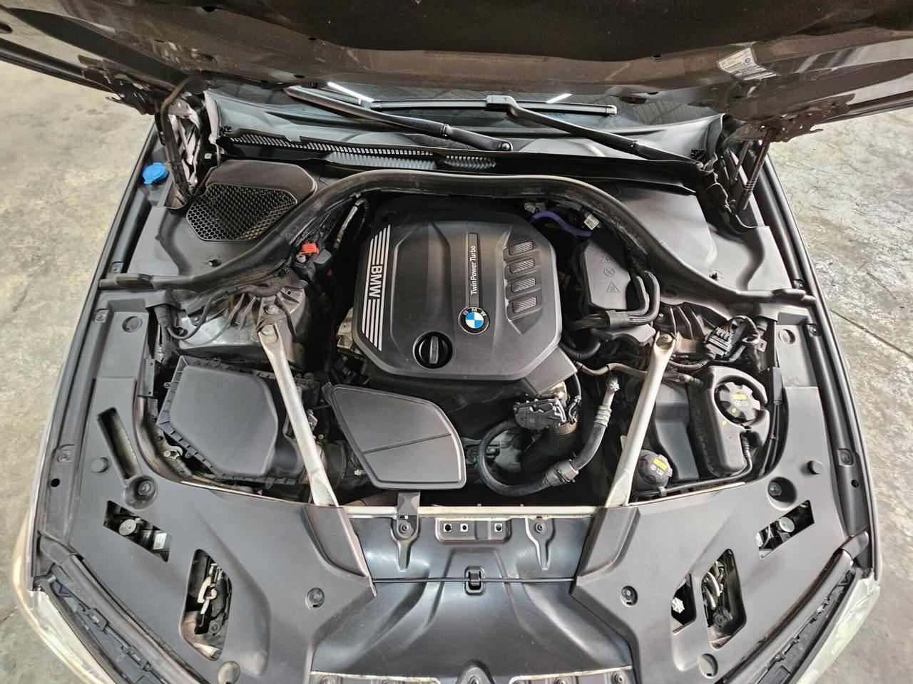 BMW 520 d Touring mhev 48V auto INCIDENTATA