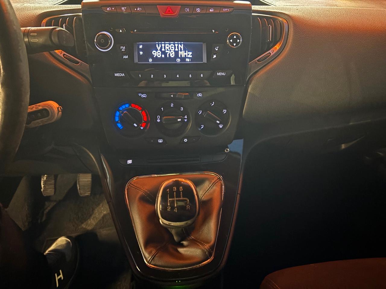 Lancia Ypsilon 1.2 69 CV 5 porte GPL Ecochic Platinum BELLISSIMA, BOMBOLA GAS NUOVA!!!!!