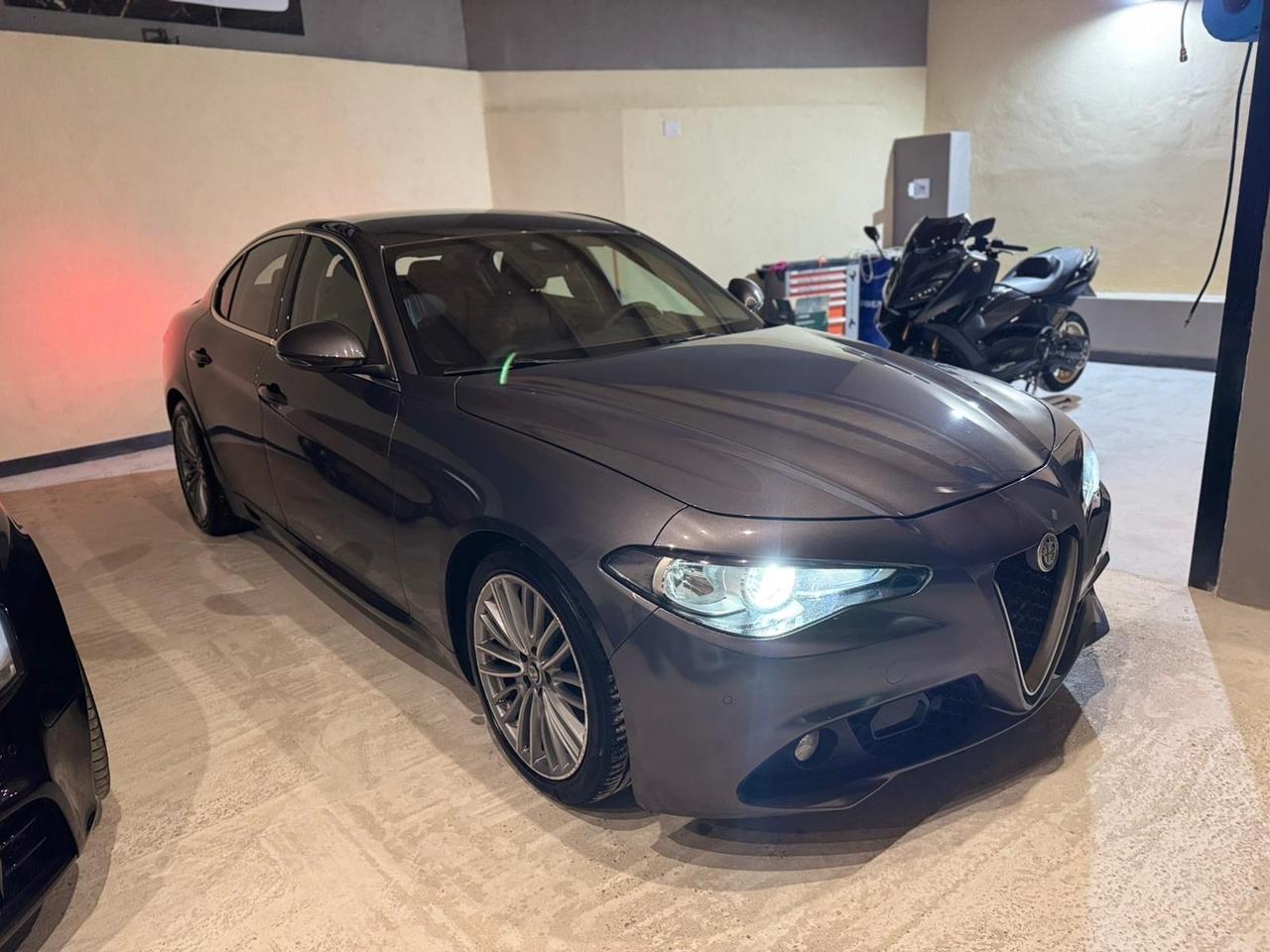 Alfa Giulia 180cv AT8