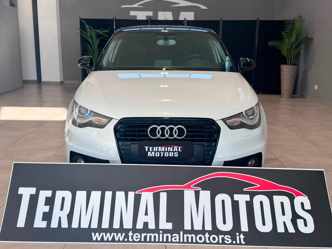 Audi A1 SPB 1.6 TDI Admired 90cv S-LINE
