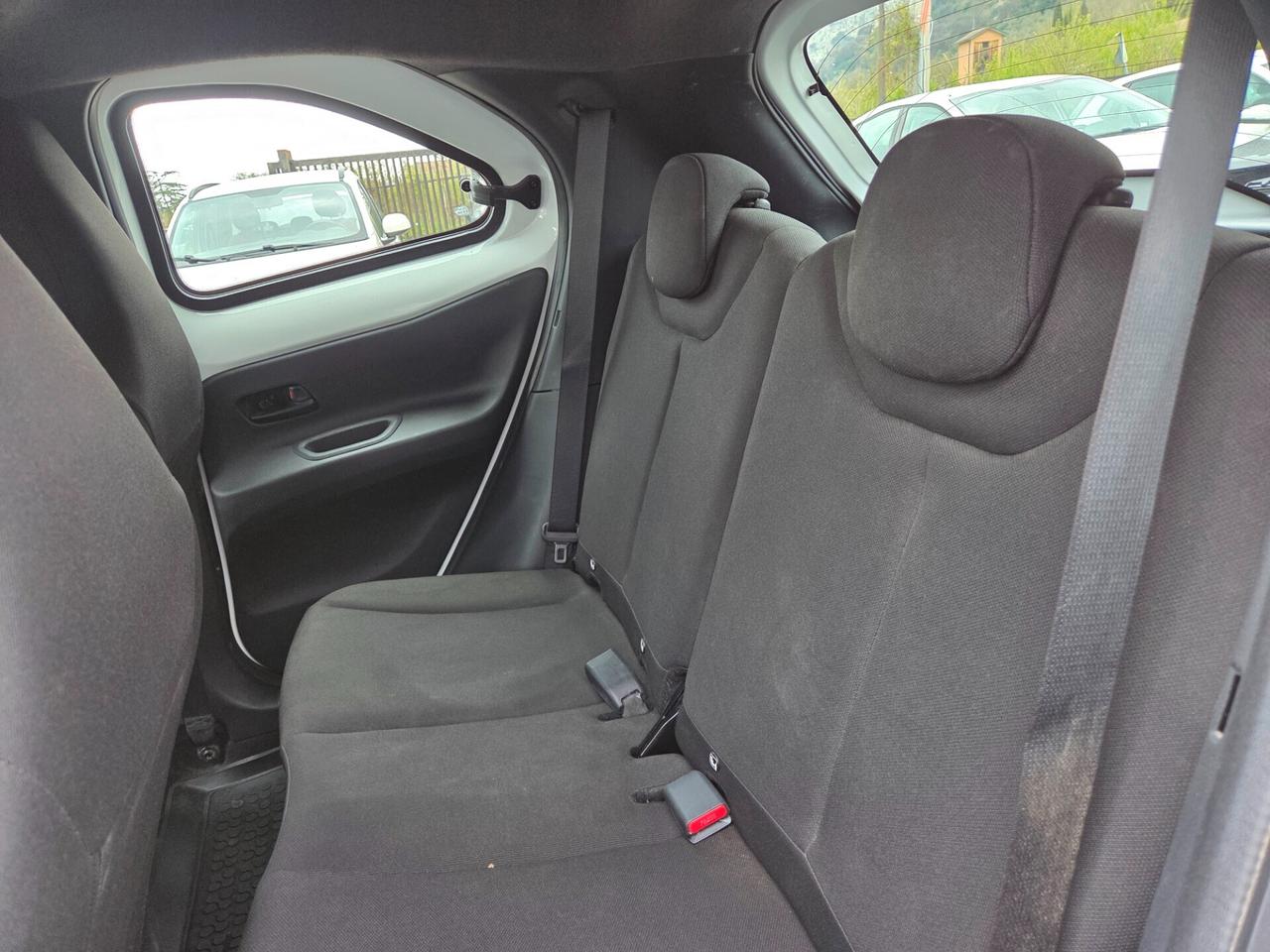 Toyota Aygo X 1.0 VVT-i 72 CV 5 porte Lounge S-CVT