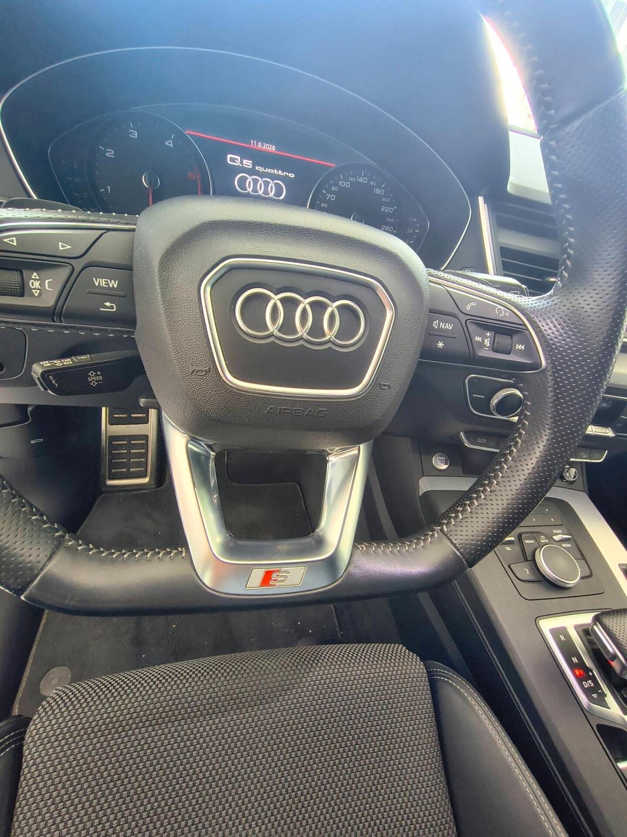 Audi Q5 40 TDI quattro S line plus