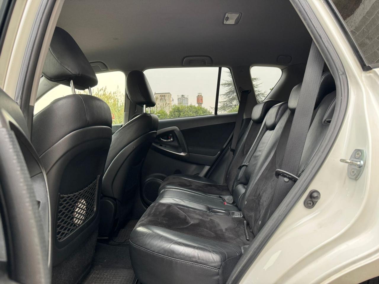 Toyota RAV 4 RAV4 Crossover 2.2 D-4D 150 CV Lounge