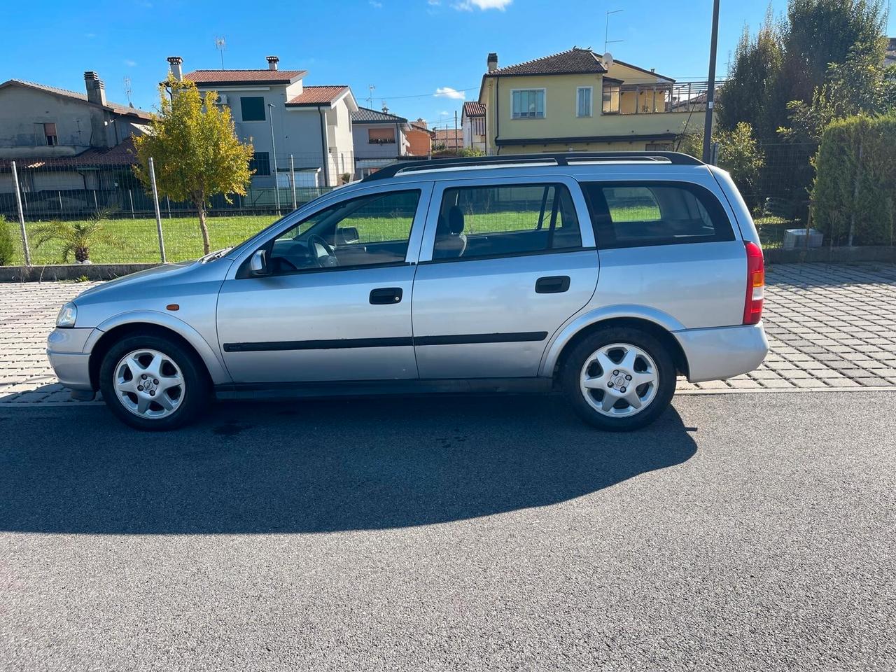 Opel Astra 1.6i 16V cat Station Wagon CDX