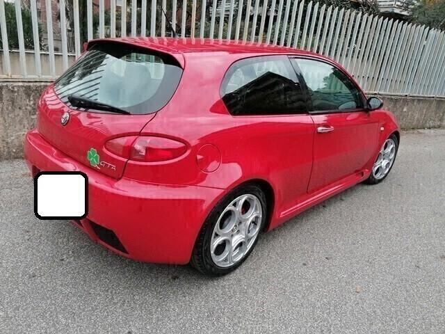 Alfa Romeo 147 3.2i V6 24V cat 3 porte GTA