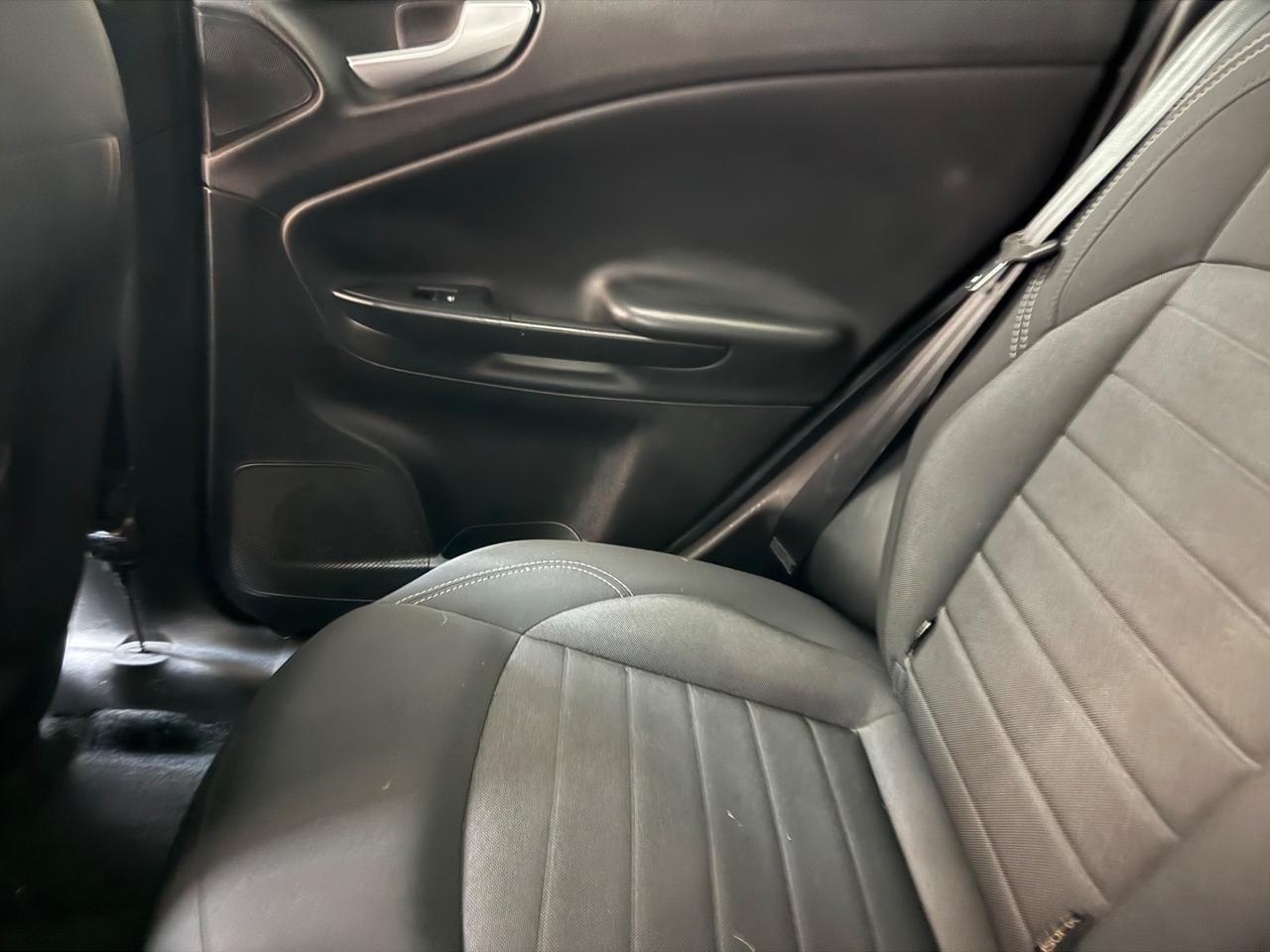 Alfa Romeo Giulietta 1.6 JTDm-2 120 CV Distinctive