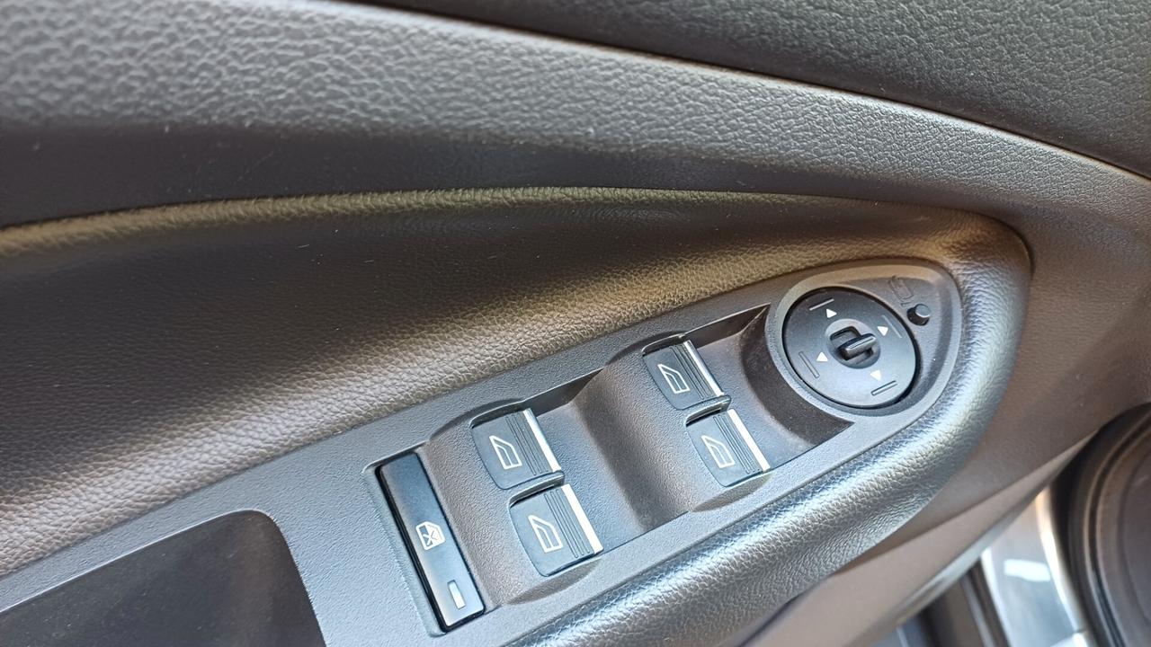 Ford Kuga 1.5 TDCI 120 CV S&S 2WD ST-Line