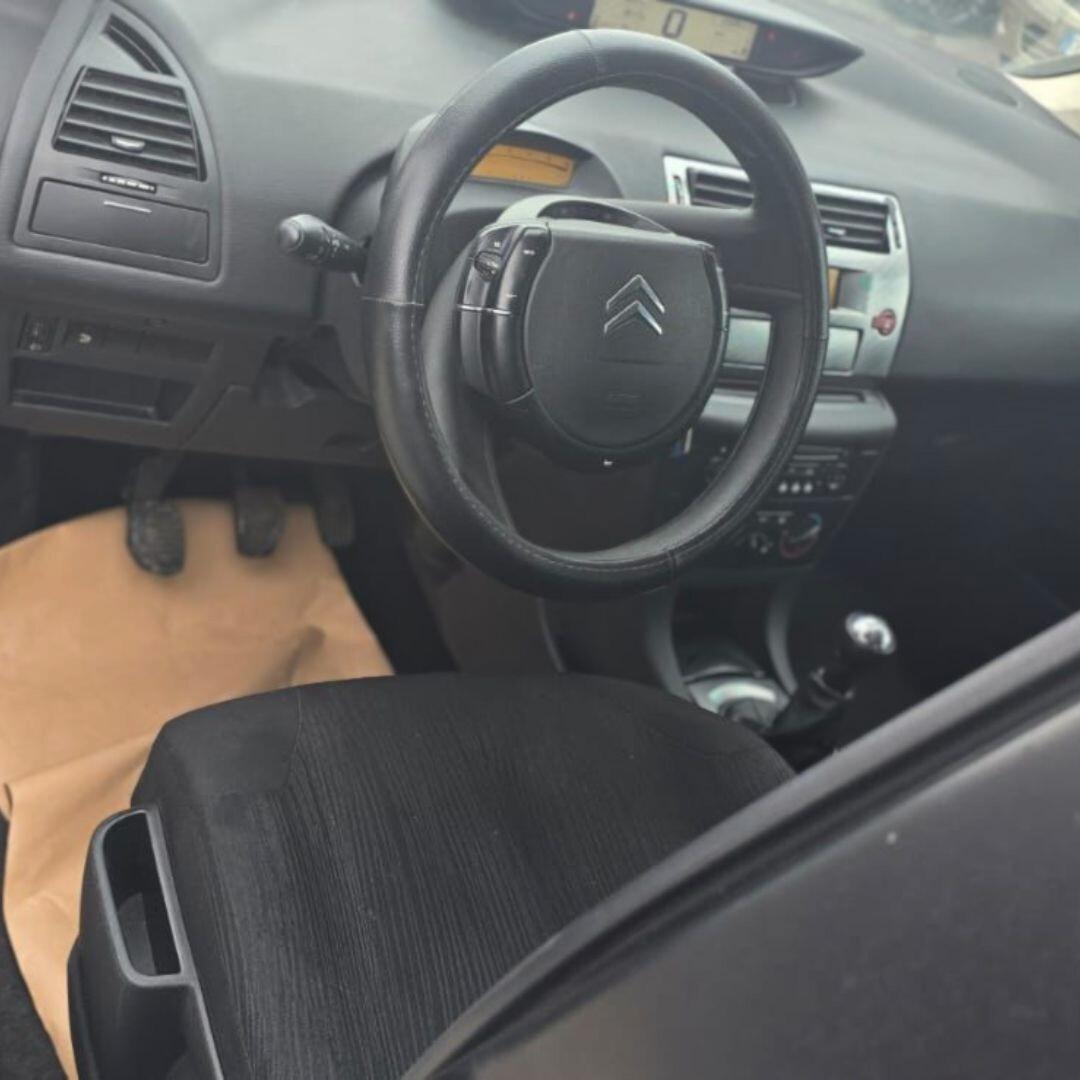 Citroen C4 1.6 HDi 110CV FAP Elegance