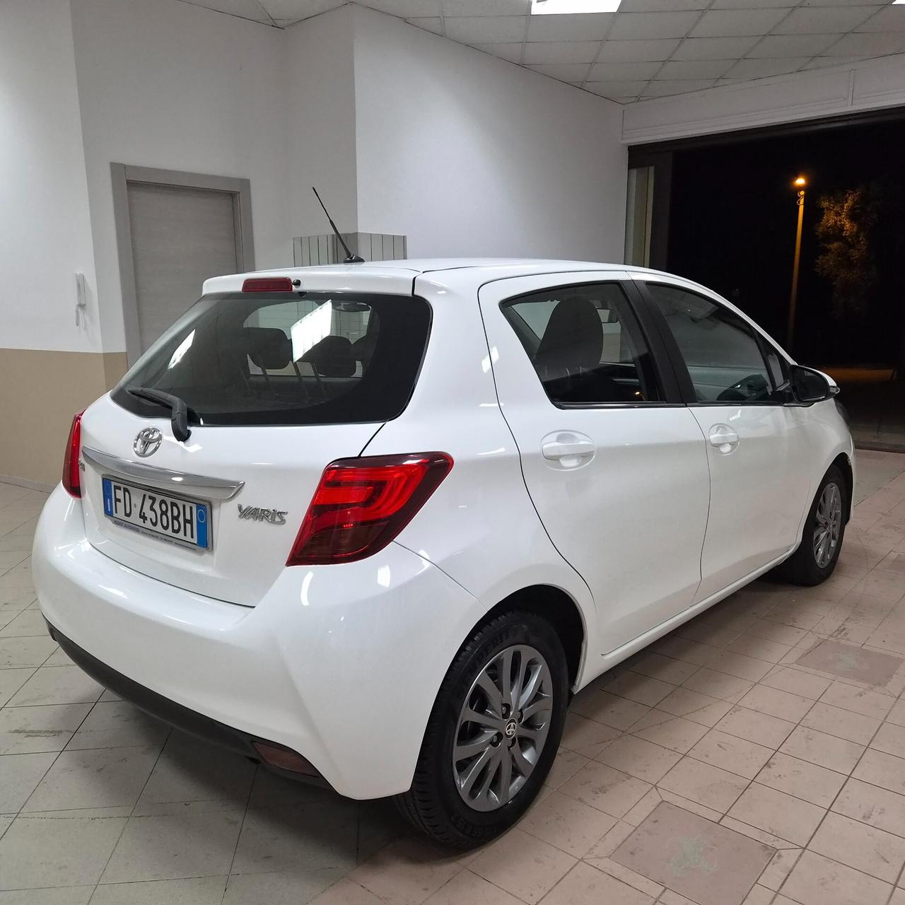 Toyota Yaris 1.0 5 porte Lounge