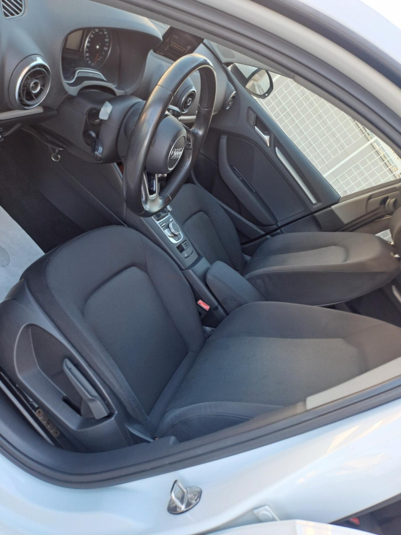 Audi A3 SPB 1.6 TDI Business