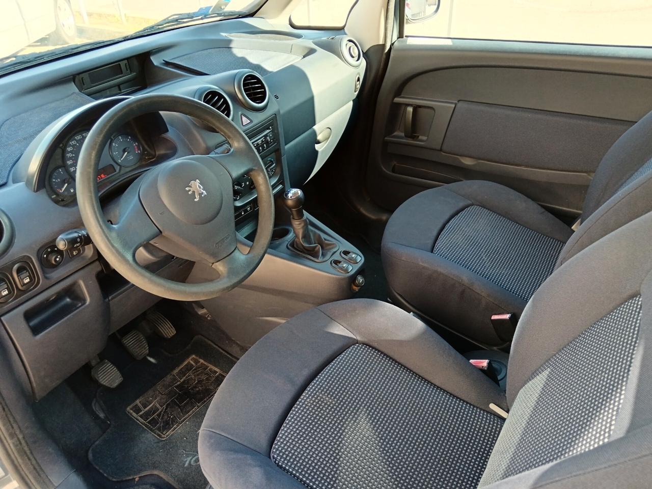 Peugeot 1007 1.4 HDi Sporty