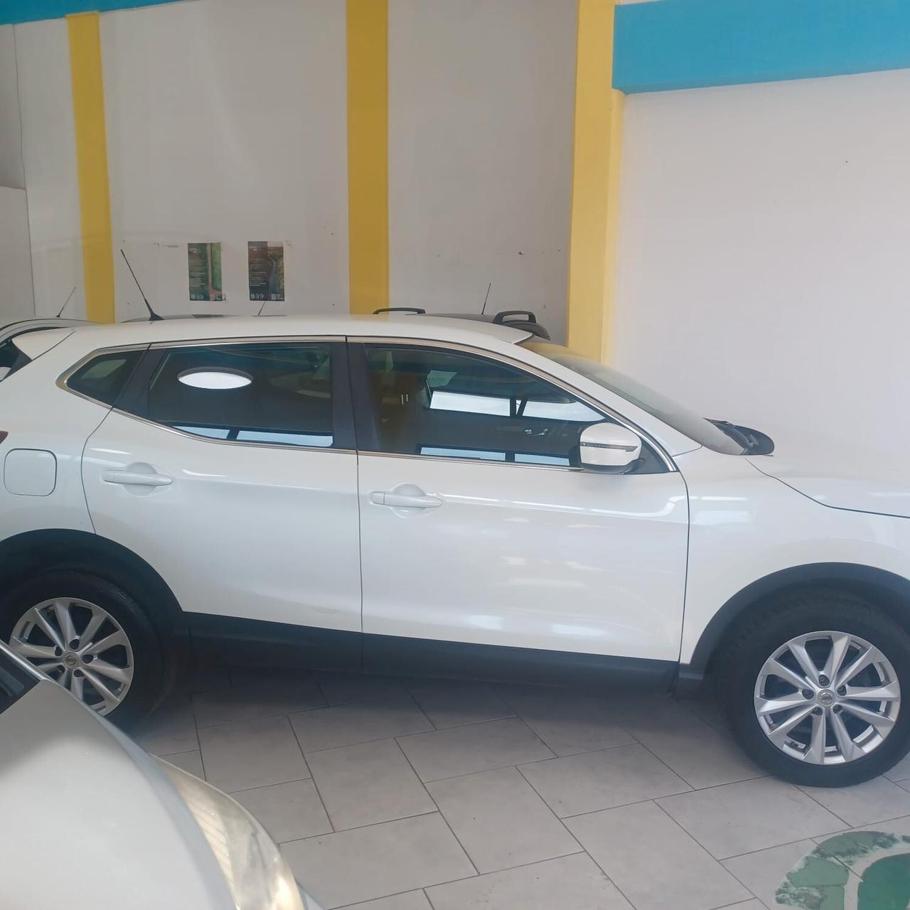 PERFETTA NISSAN QASHQAI 1.2 GARANZIA INCLUSA